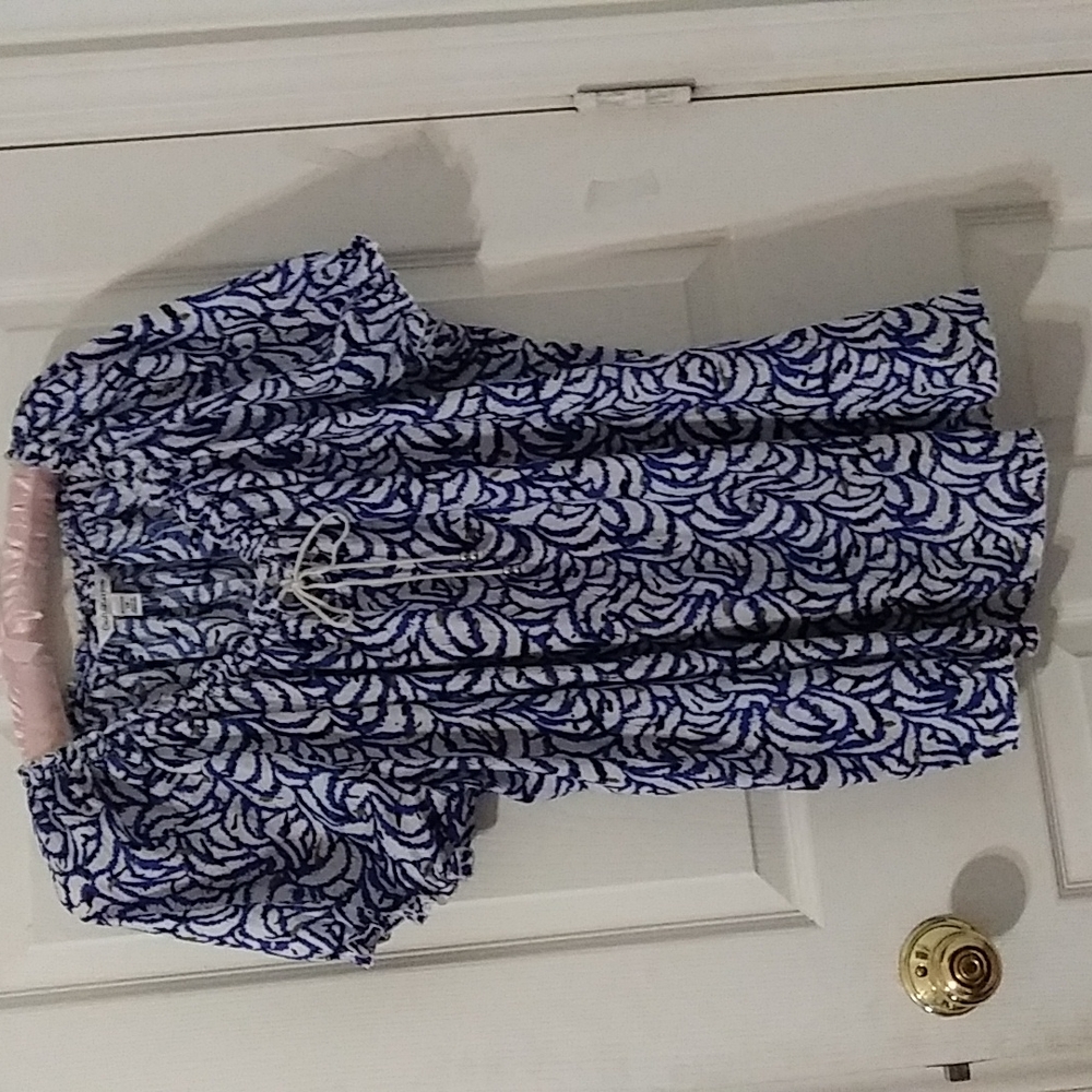 *Croft & Barrow abstract design blouse